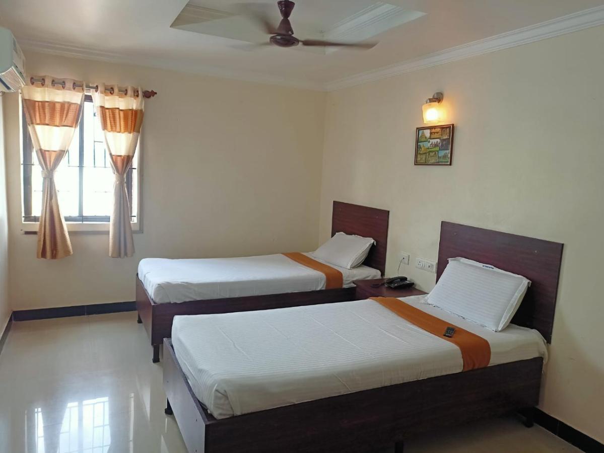 Sky Park Hotels Tirupur Exterior foto